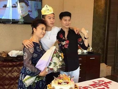 Hình ảnh mới nhất của em trai Phạm Băng Băng, 17 tuổi cao 1m8 và đẹp như nam thần-10