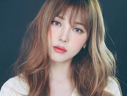 Vì sao 9 hot girl này nổi đình đám trên mạng xã hội?