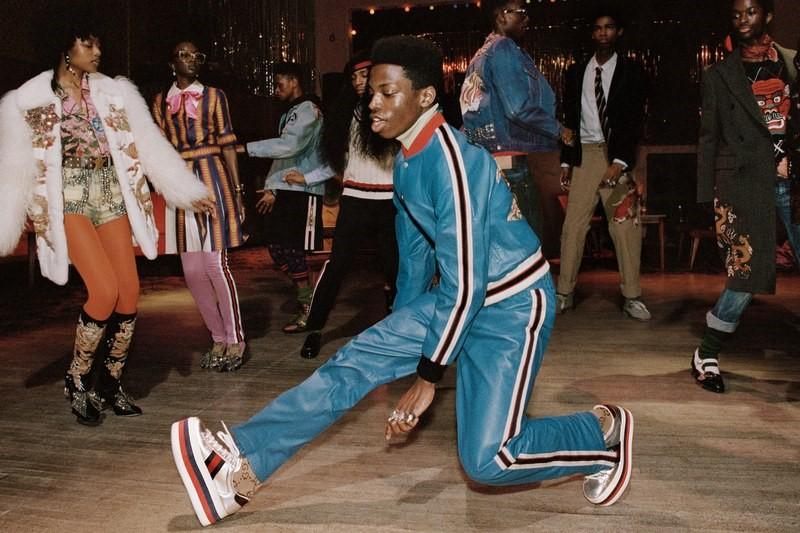 Nguoi mau di xe Honda Cub trong anh quang ba BST cua Gucci hinh anh 4