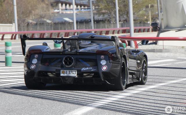 Hàng độc Pagani Zonda LM mui trần của đại gia Argentina tái xuất trên phố - Ảnh 5.
