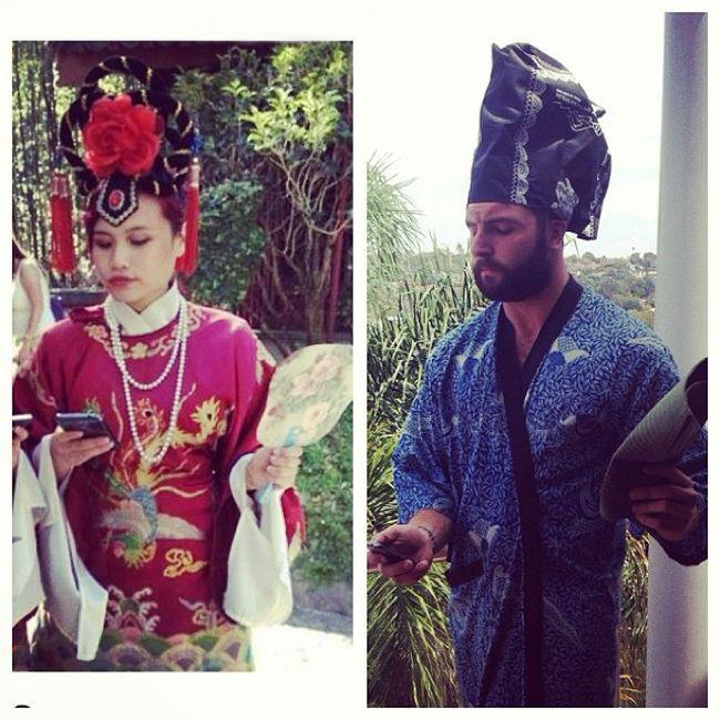 nga ngua voi chang trai thich "nhai" anh tren mang hinh anh 11