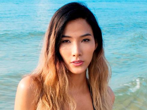 Hoàng Thùy phản pháo khi bị chê không xứng làm huấn luyện viên 'The Face 2017'