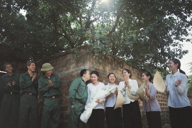 Độc nhất vô nhị: Chụp một lần, cặp đôi tái hiện được tất cả các kiểu lễ cưới Việt Nam trong 100 năm qua! - Ảnh 6.