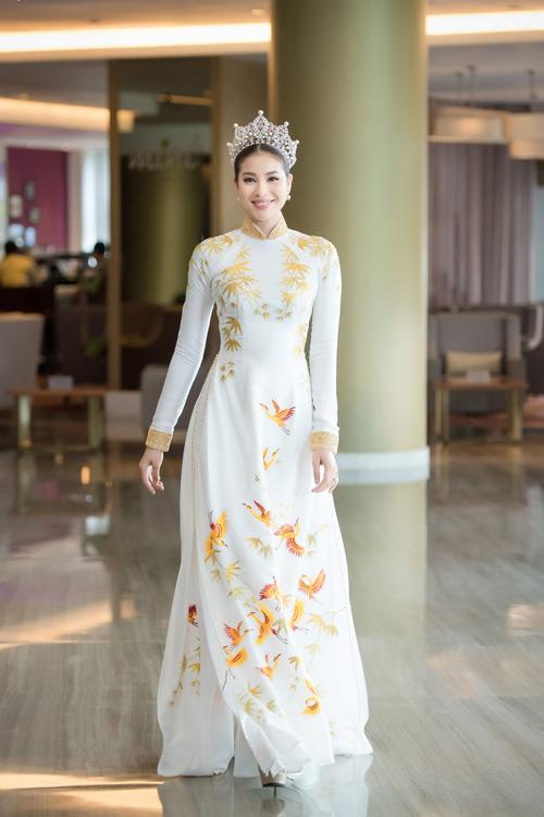 pham-huong-tung-tram-cam-giam-minh-trong-bong-toi-vi-gap-that-bai