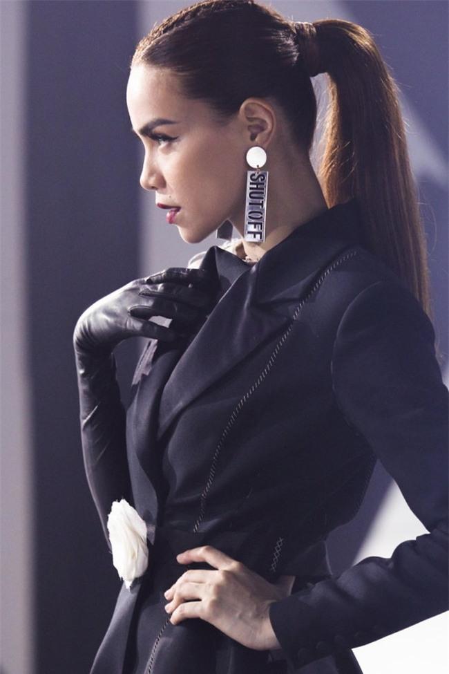 Hồ Ngọc Hà: Chơi dao lắm có ngày đứt tay - Ảnh 1.