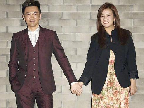 Sau 15 năm, cuối cùng Triệu Vy - Tô Hữu Bằng cũng chịu 'về chung một nhà'