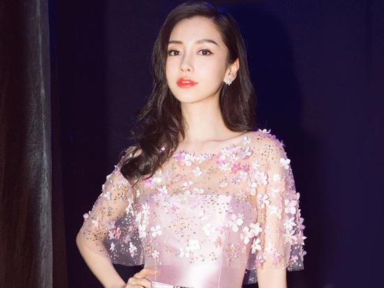 'Mẹ bỉm sữa' đẹp nhất showbiz Hoa ngữ chỉ có thể là... Angela Baby