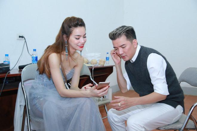 Dam Vinh Hung viet cho Ho Ngoc Ha: 'Troi sinh Hung sao con sinh Ha' hinh anh 1