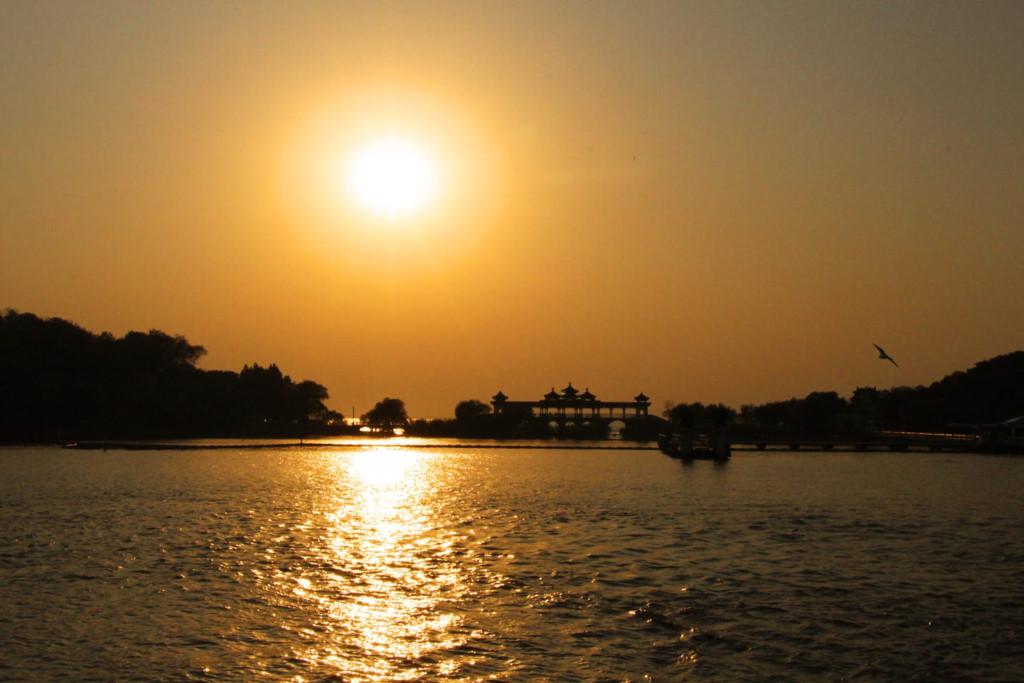 Nhung dia danh in dau chan anh hung xa dieu Quach Tinh hinh anh 3