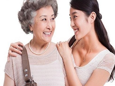 Sống chung với con dâu hiện đại, mẹ chồng phải 'lép vế'