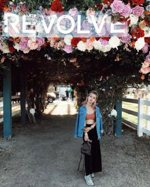 Lily Maymac hào hứng khoe được ăn bánh mỳ khiến fan thích thú - Ảnh 6.