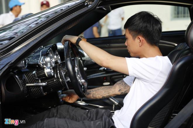 Sieu xe Pagani Huayra 80 ty cua Minh Nhua di lay bien hinh anh 2