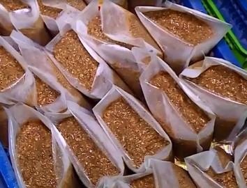 Cua xay sẵn đang được tân trang để tiêu thụ.