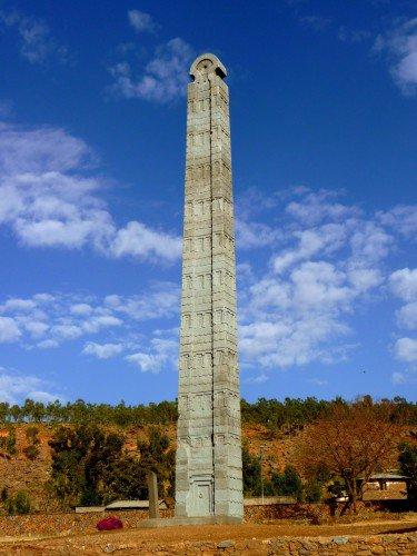 Obelisk của Axum là một bia mộ đá granite tồn tại hơn 1.700 năm, có chiều dài 24 mét, nặng 160 tấn ở thành phố Axum (Ethiopia). Obelisk được trang trí hai cánh cửa giả ở chân đế và nhiều cửa sổ nhìn ra mọi phía. Bia mộ đá được kết thúc bằng một nửa vòng tròn trên đỉnh làm bằng kim loại.