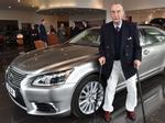 Chiếc Lexus LS 'hàng thửa' mừng đại thọ 100 tuổi của khách hàng trung thành
