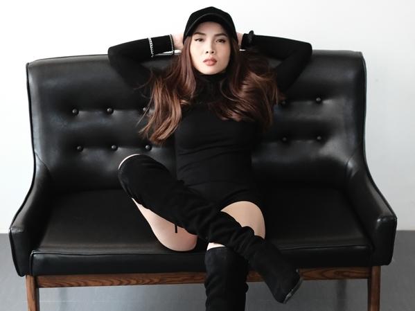 Ép cân để lên hình cho đẹp, Yến Trang gầy đến tụt cả quần-8