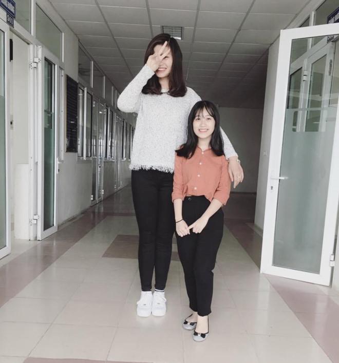 Anh doi ban 'dua lech' chenh nhau 35 cm gay bao mang hinh anh 2