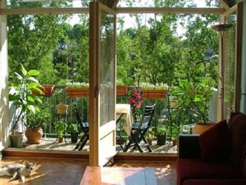 Nhà đã 'khó' mà hay đặt những vật này ở ban công thì muôn đời vẫn nghèo