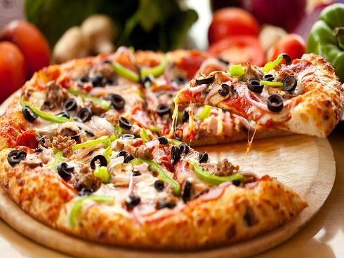 Làm nóng pizza bằng cách nào ngon nhất?