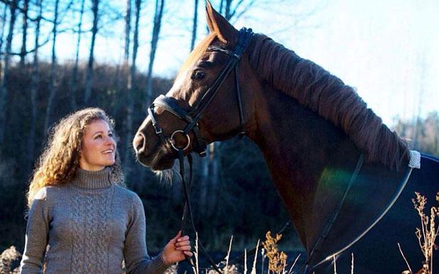 ghen ti voi cuoc song nhu mo cua nu ty phu tre nhat the gioi hinh anh 5