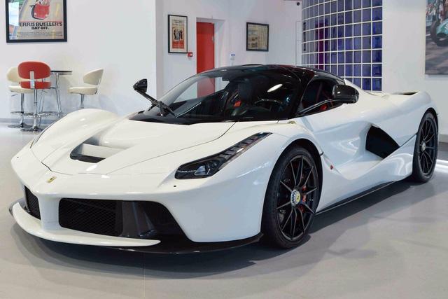 Đây là 2 chiếc Ferrari LaFerrari có giá điên rồ nhất thế giới, tổng giá trị gần 500 tỷ Đồng - Ảnh 2.