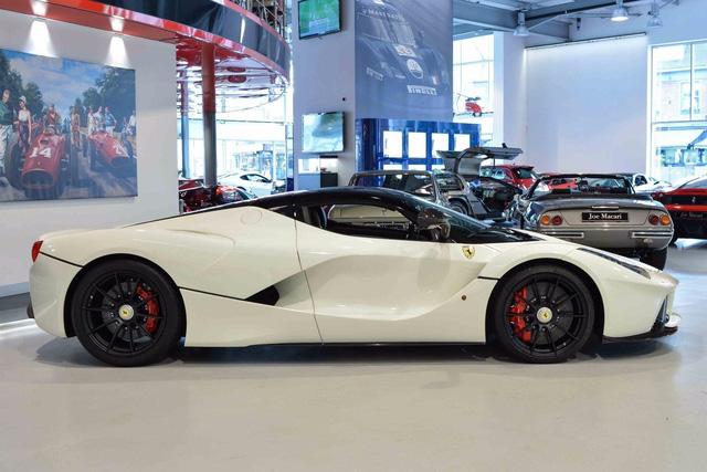 Đây là 2 chiếc Ferrari LaFerrari có giá điên rồ nhất thế giới, tổng giá trị gần 500 tỷ Đồng - Ảnh 11.