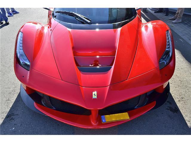 Siêu xe mui trần Ferrari Portofino M ra mắt