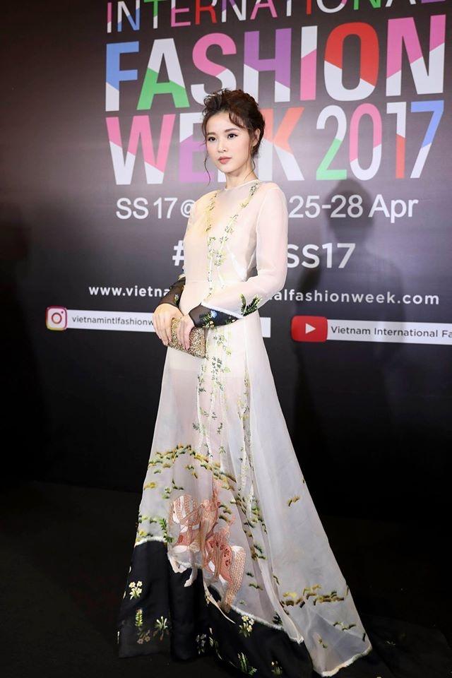 Vừa ra mắt, BST Dream girl đã bị tố đạo nhái