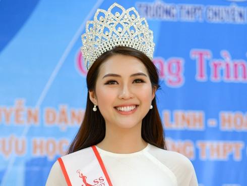 Vừa lên ngôi hoa hậu, Tường Linh đã sẵn sàng cuộc chiến 'The Face 2017'