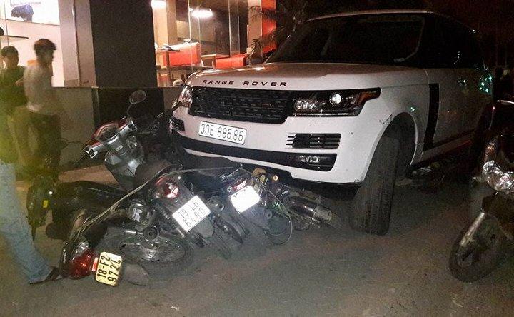 Hinh anh Trom xe Range Rover tong lien hoan tren pho Ha Noi: Tin moi nhat tu co quan dieu tra 3