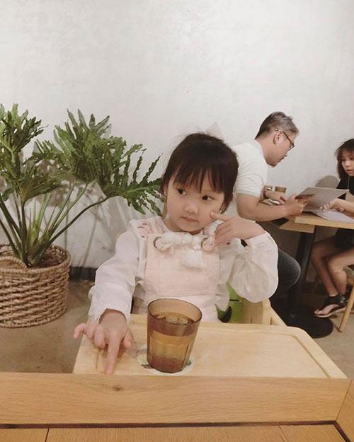 huyen baby tiet lo dang mang bau lan 2 duoc 5 thang - 7