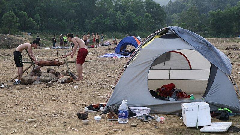 nghỉ lễ 30/4, du lịch 30/4, kỳ nghỉ 30/4, hạ trại bên rác thải