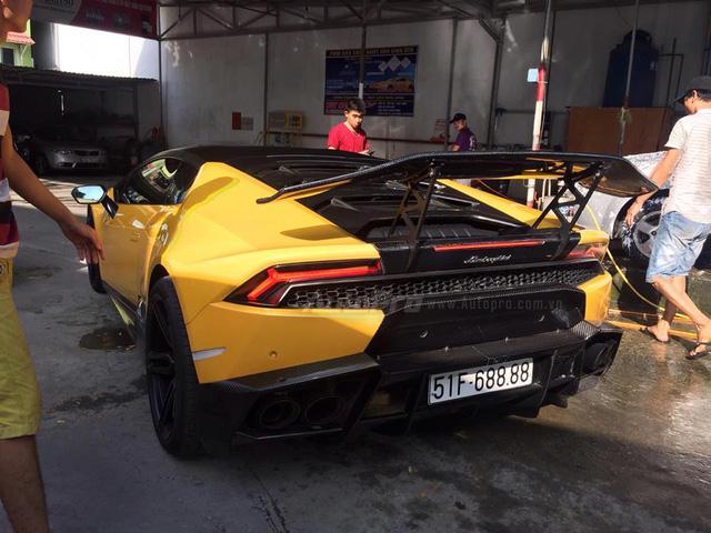 Lamborghini Huracan độ của Cường Đô-la tạm trú trong garage khủng - Ảnh 4.