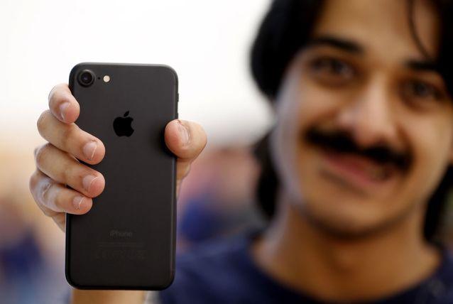 iPhone 8 ra mat bien iPhone 7 thanh smartphone dang mua nhat hinh anh 1