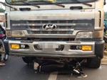 Tin hot trong ngày: Xe tải lấn làn tông 2 người đi xe máy chết thảm