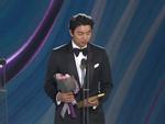 Lễ trao giải Baeksang 2017: Gong Yoo thắng giải Nam diễn viên xuất sắc, Goblin mất tượng vàng