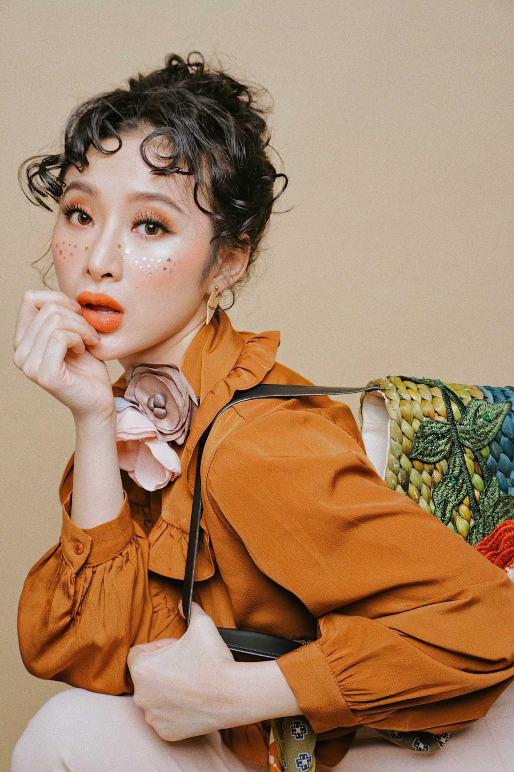 Angela Phương Trinh chấm mặt tàn nhang, hóa thôn nữ-8