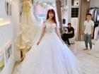 Hé lộ bộ váy cưới đính 8.000 viên pha lê lấp lánh của cô dâu Khởi My