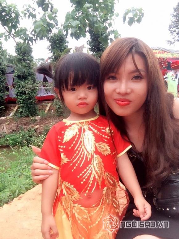 bà mẹ 'Thị Nở tái sinh', 'Thị Nở tái sinh', Kim Phượng 'Thị Nở tái sinh', Quách Thị Kim Phượng, đời sống trẻ