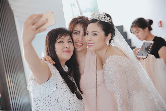 Những khoảnh khắc đẹp lung linh trong "đám cưới bạc tỉ" lần 2 của Hằng Túi - Ảnh 3.