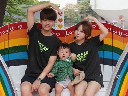 Ngỡ ngàng bà mẹ 2 con có nhan sắc như học sinh trung học