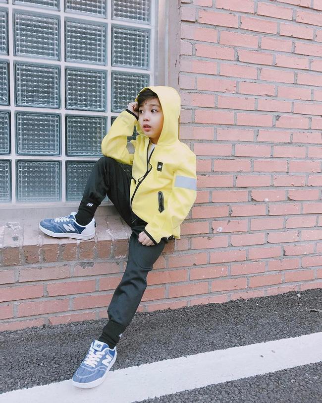 Chàng mẫu 5 tuổi mang hai dòng máu Hàn - Ả Rập khiến cư dân mạng ngây ngất vì quá dễ thương - Ảnh 2.