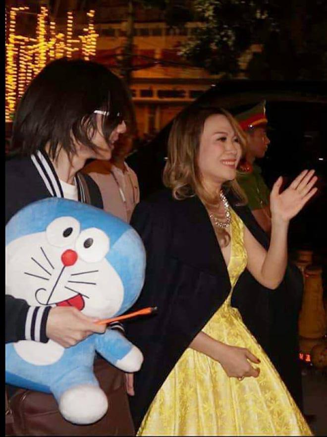 Người đàn ông luôn bị fan cho rằng đang yêu Mỹ Tâm ảnh 4