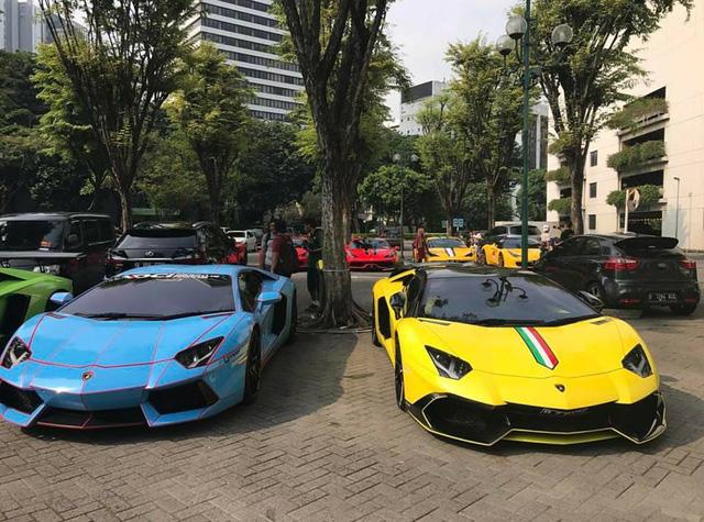 Hơn 30 siêu xe của đại gia Indonesia vây kín khu vực đậu xe tại Jakarta - Ảnh 5.
