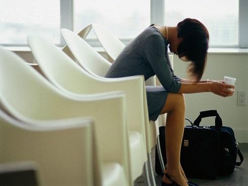 Choáng váng khi chồng bỏ vợ đẹp, lương 9 con số để lấy người tình nghèo, xấu xí