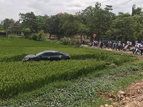 Tin hot trong ngày: 'Xế hộp' gây tai nạn kinh hoàng, 3 học sinh tử vong thương tâm