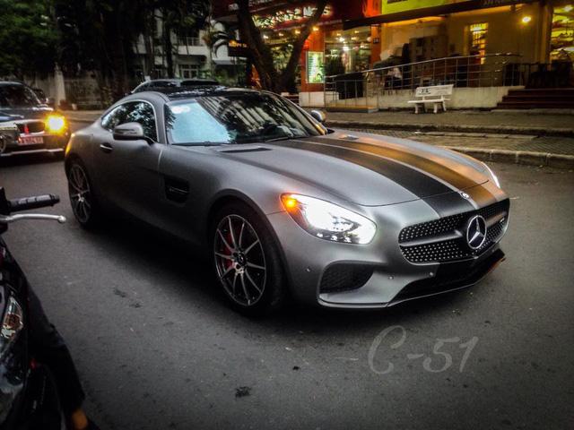 Cường Đô-la thay áo cho siêu xe Mercedes-AMG GT S mới tậu - Ảnh 1.