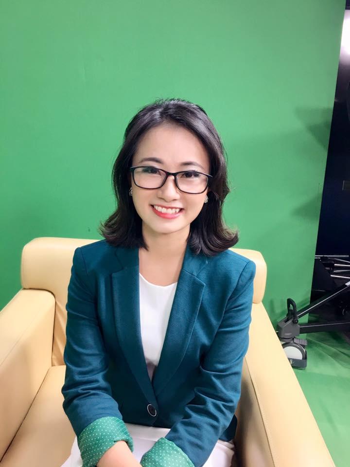 gia dinh co 5 hot girl xinh dep thieu vang cha tu be gay