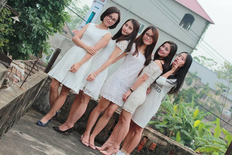 gia dinh co 5 hot girl xinh dep thieu vang cha tu be gay