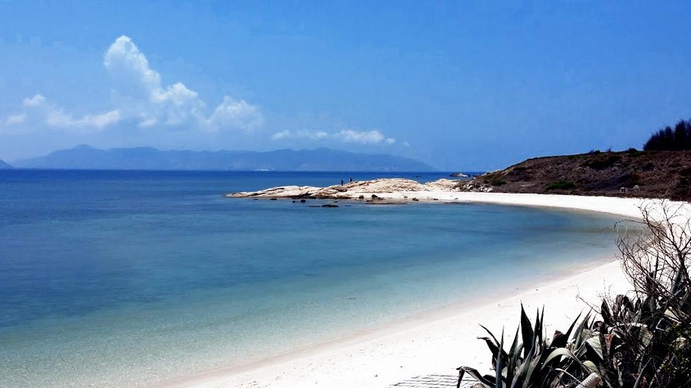 Trai nghiem cuoc song hoang da tren dao Cu Lao Cau hinh anh 9
